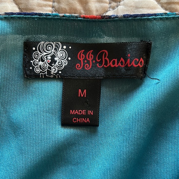 Colorful, fun dress - Picture 6 of 9